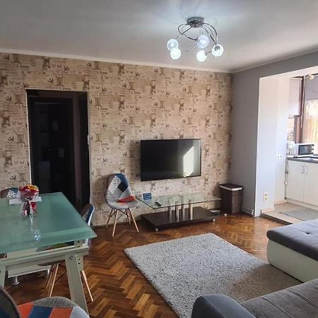 Comfort Home Apartment 1 Петрошань Екстер'єр фото